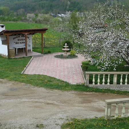 Ferienhaus Vacation Yoanna Trjawna